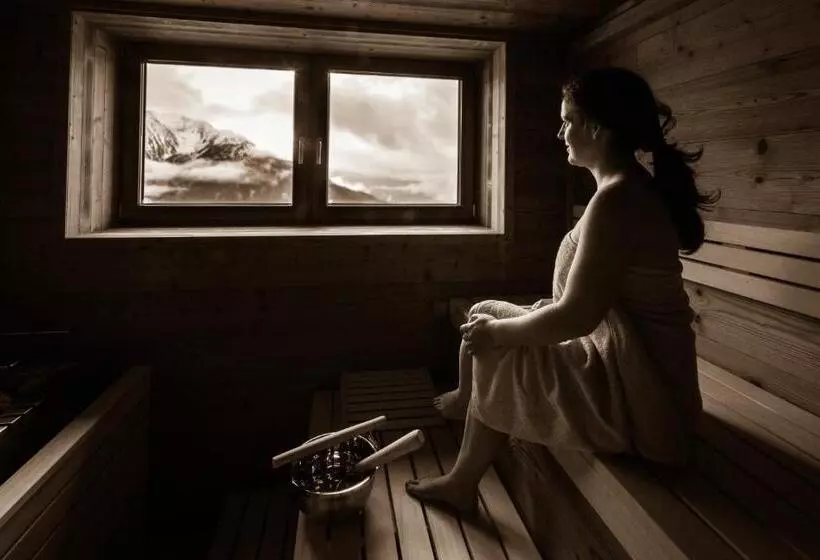 ホテル Berggasthof Hochzeigerhaus