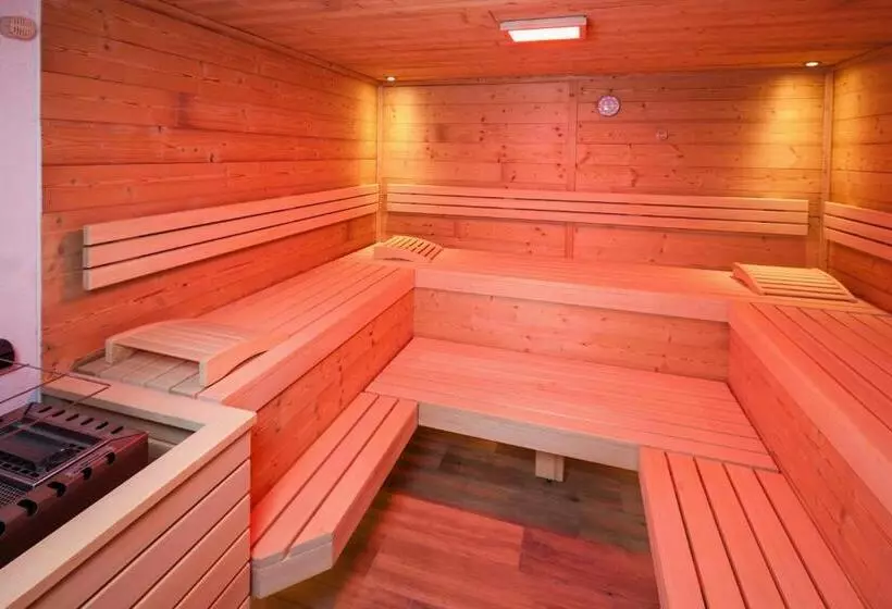 ホテル Berggasthof Hochzeigerhaus