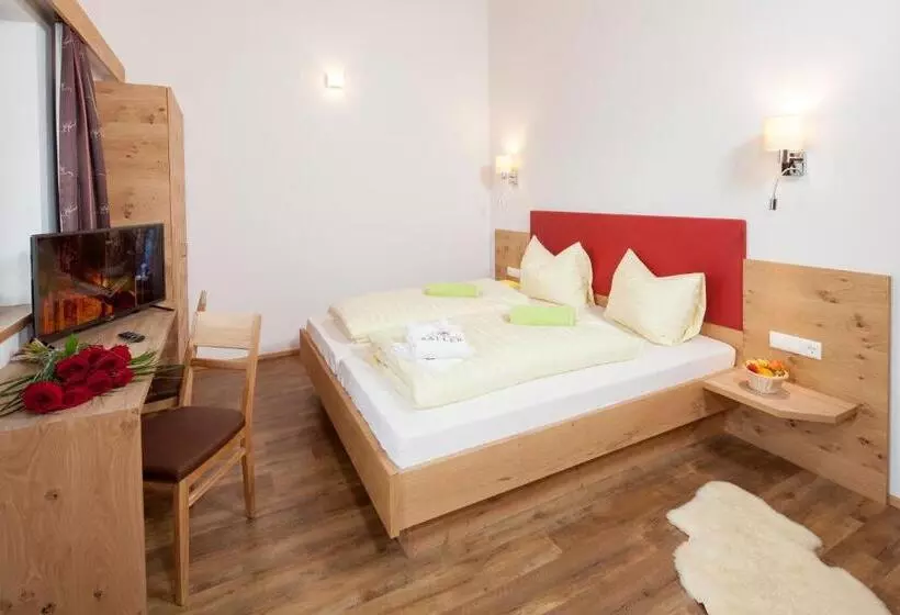 ホテル Berggasthof Hochzeigerhaus