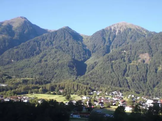 Hotelli Ferienwohnung Ebene