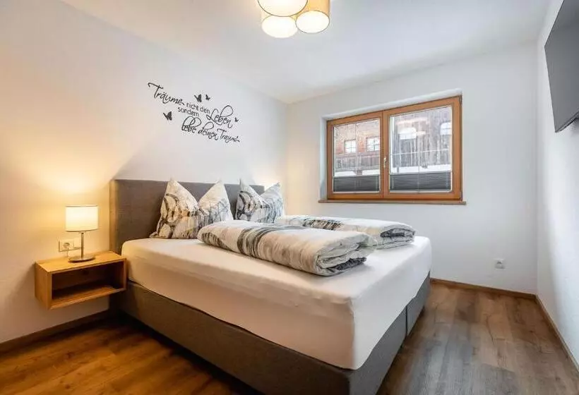 Отель Ferienwohnungen Lehenhof