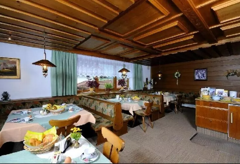 ホテル Haus Bergfriede