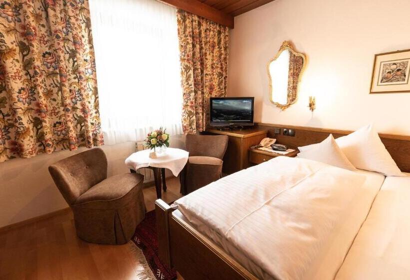 בית מלון כפרי Helga