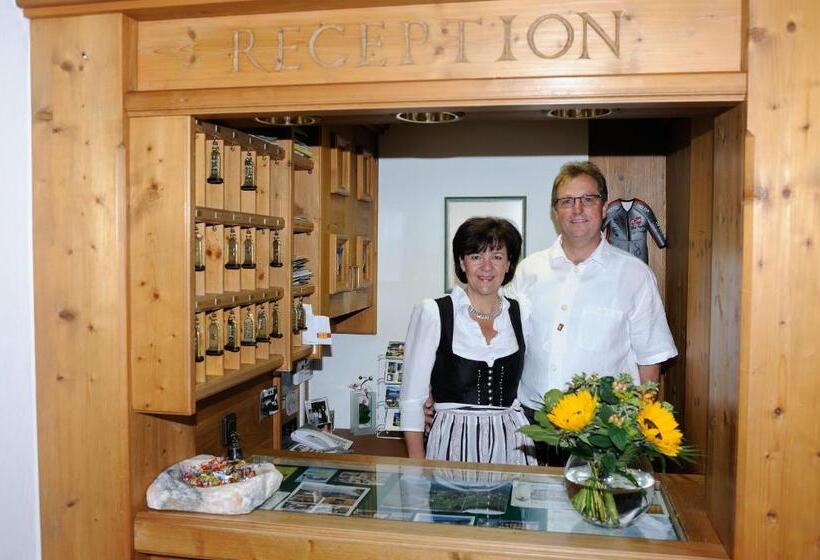 בית מלון כפרי Helga