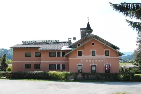 ペンション Lindenhof Gasthof