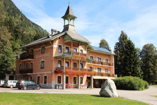 ペンション Lindenhof Gasthof