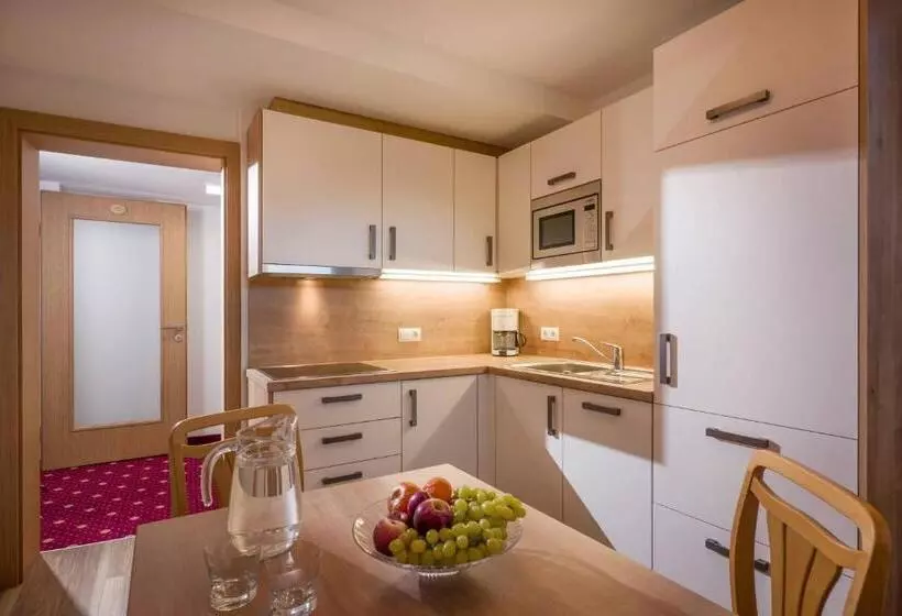 هتل Apartment Martha