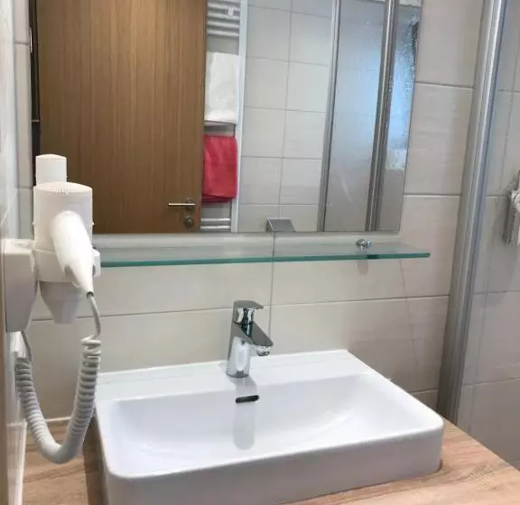 هتل Apartment Martha