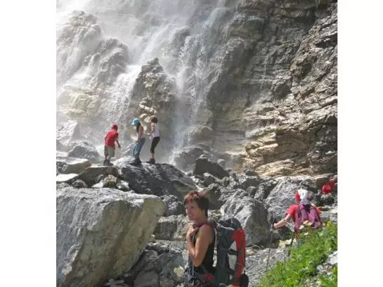 בית מלון כפרי Neue Burg