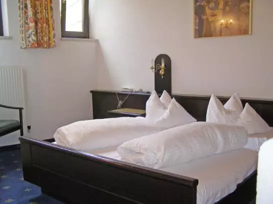 בית מלון כפרי Neue Burg