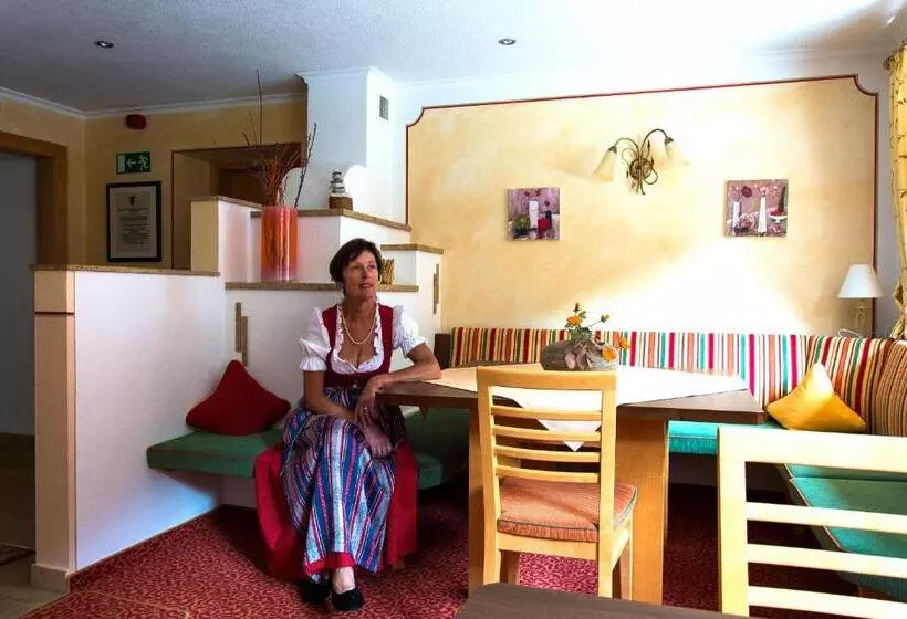 فندق Pension Regina