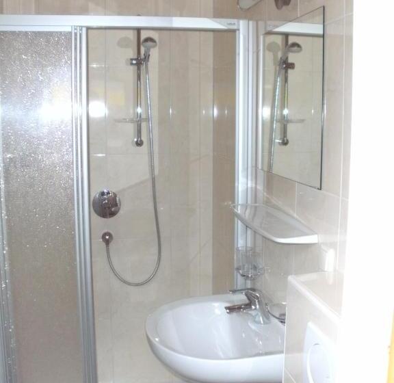 فندق Pension Regina