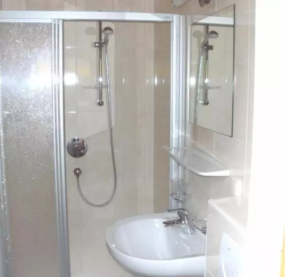 فندق Pension Regina