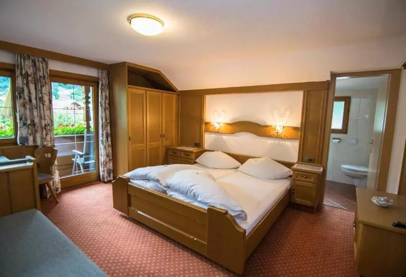 فندق Pension Regina