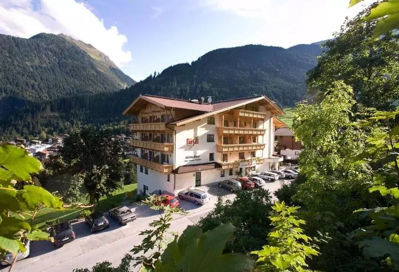 Superior Hotel Persal