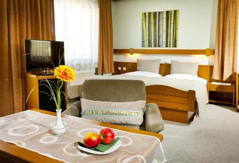 Majatalo Gasthof Zur Bahn