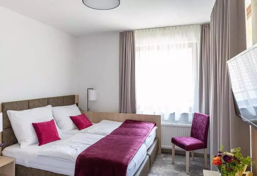 Majatalo Gasthof Zur Bahn