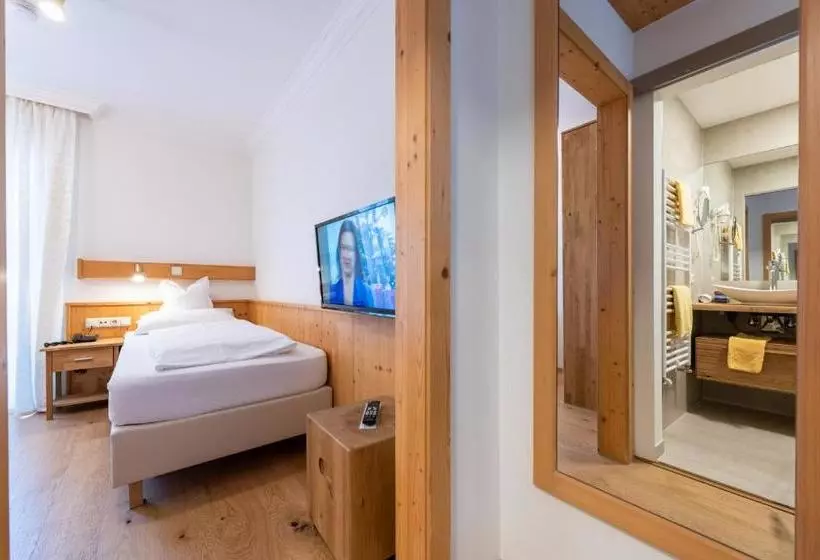 Пансион & Landgasthof Ragginger Attersee