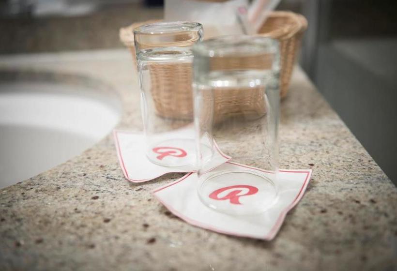 ペンション & Landgasthof Ragginger Attersee