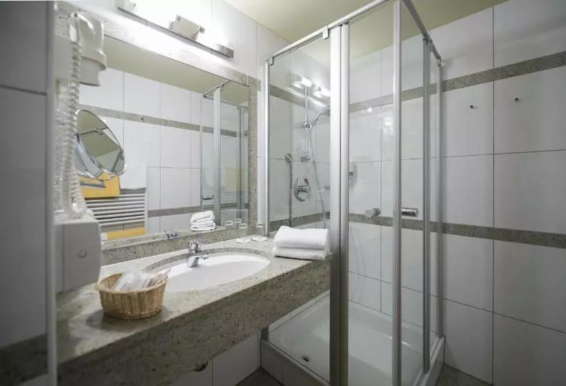 Пансион & Landgasthof Ragginger Attersee