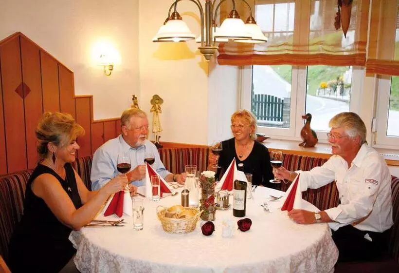 ペンション Restaurant Ulbing