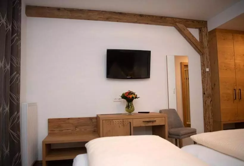 ペンション Restaurant Ulbing