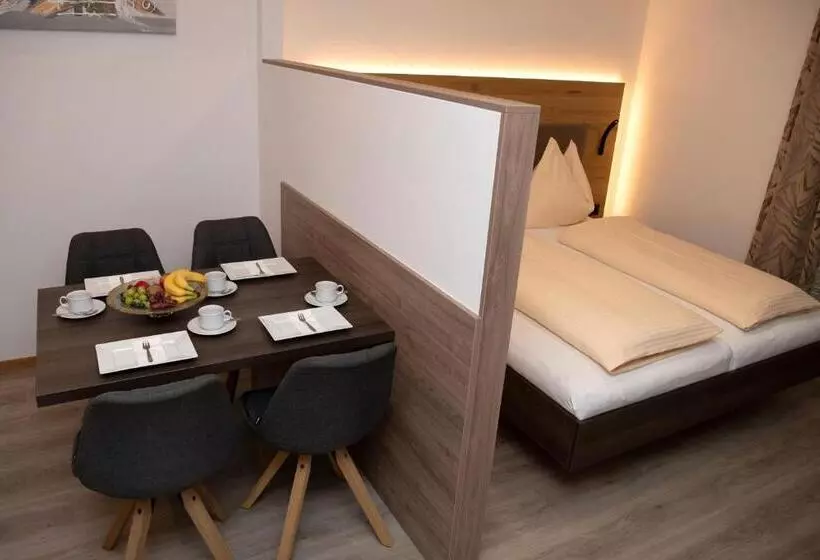 ペンション Restaurant Ulbing