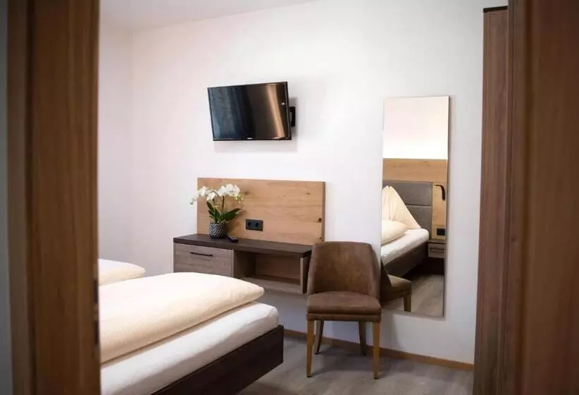 ペンション Restaurant Ulbing