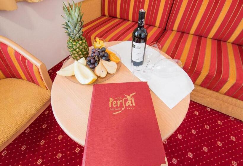 Superior Hotel Persal