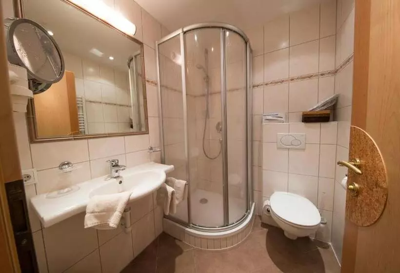 Superior Hotel Persal