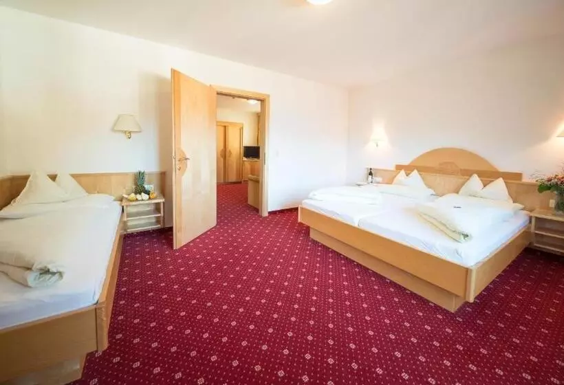 Superior Hotel Persal