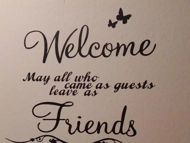 Bed and Breakfast Dreimaederlhaus Pension