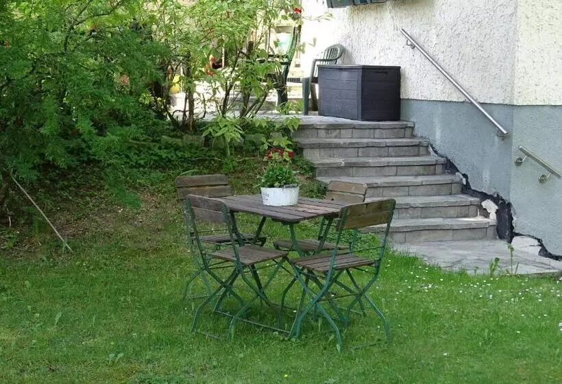 ベッドアンドブレックファースト Pension Bayrhammer