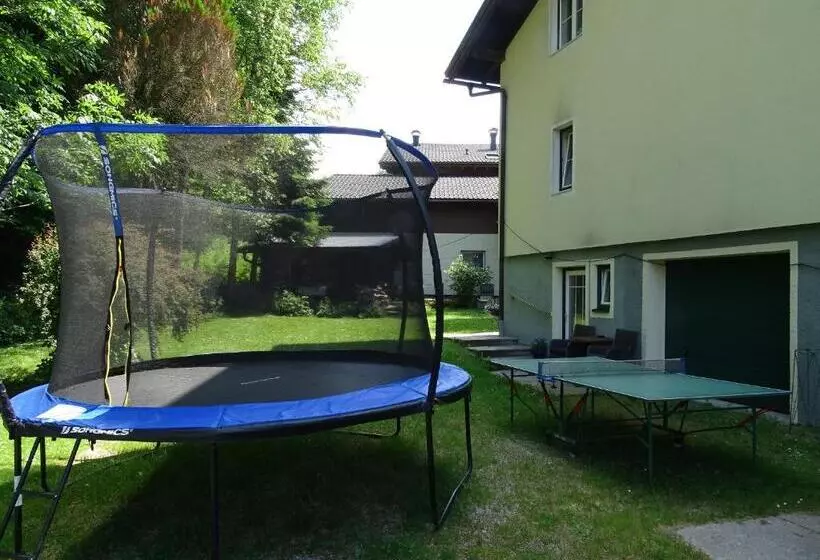 ベッドアンドブレックファースト Pension Bayrhammer