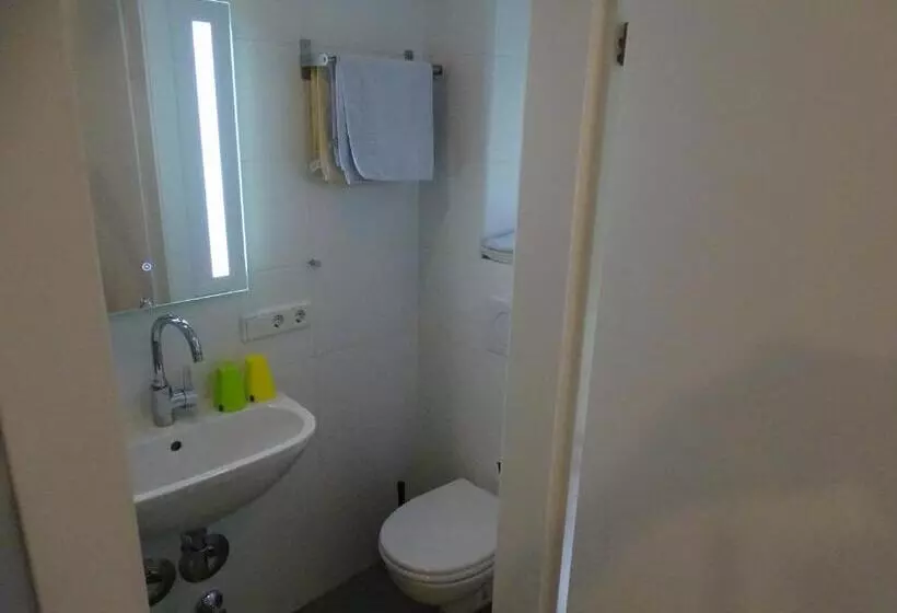 ベッドアンドブレックファースト Pension Bayrhammer