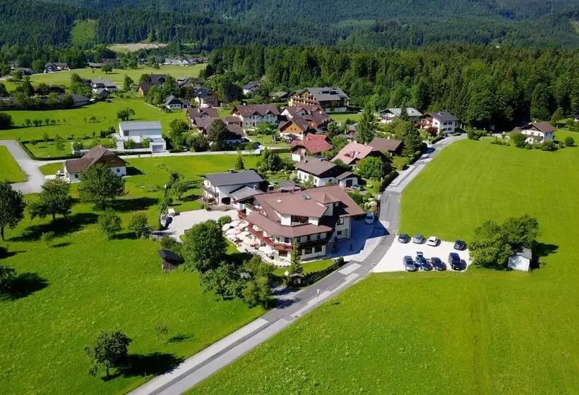 مبيت وإفطار Pension Schlömmer