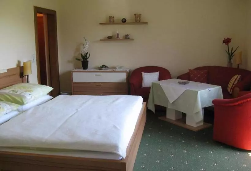 مبيت وإفطار Pension Schlömmer