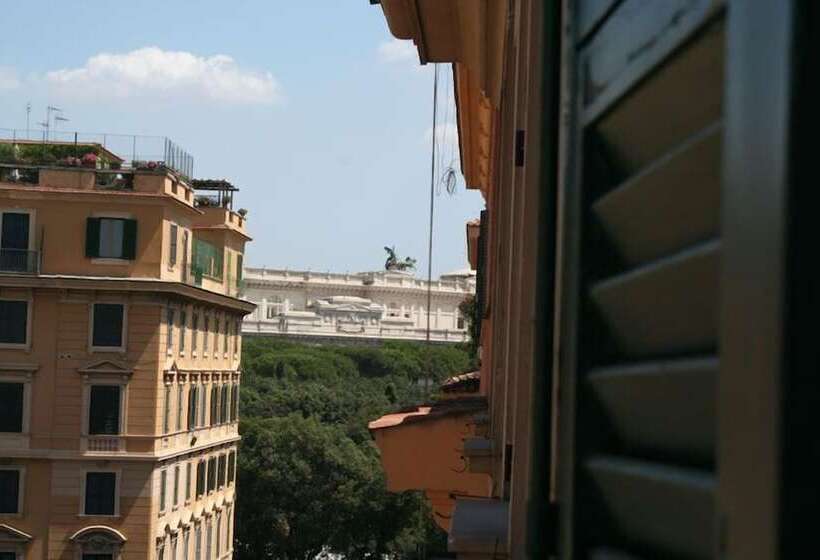 فندق At Your Place