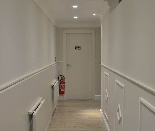 فندق At Your Place