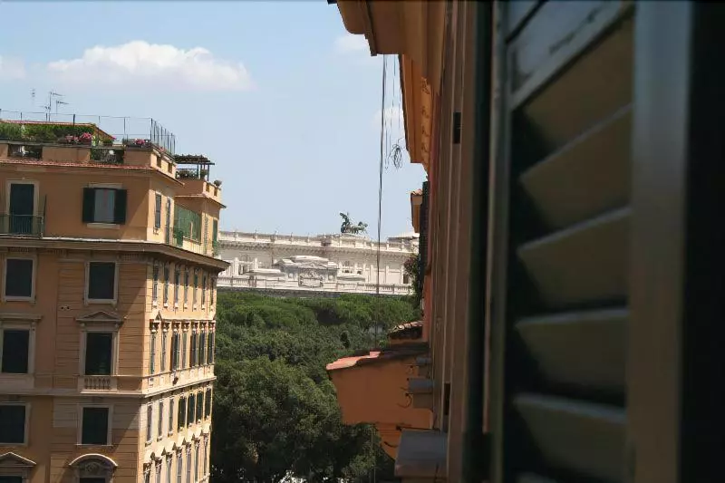 هتل At Your Place