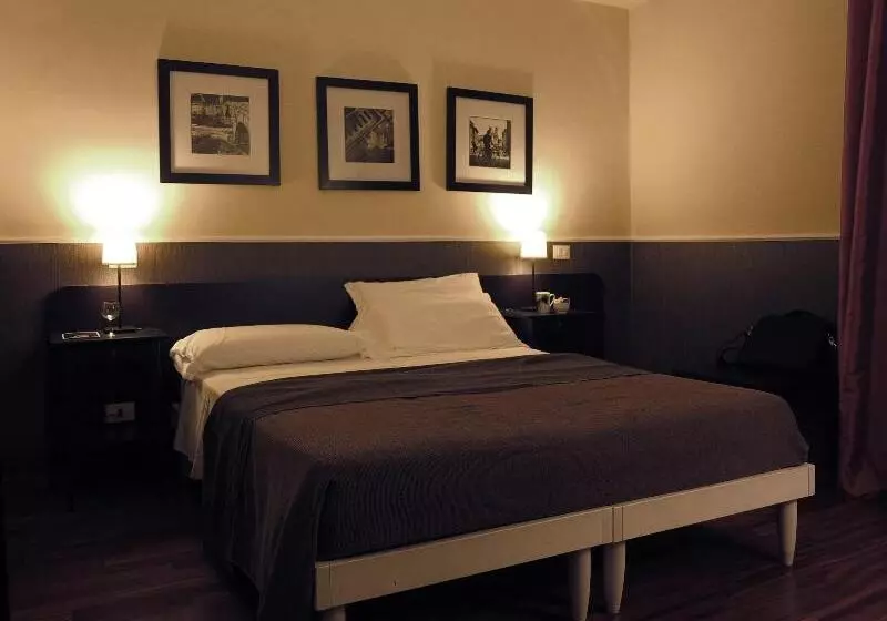 هتل At Your Place