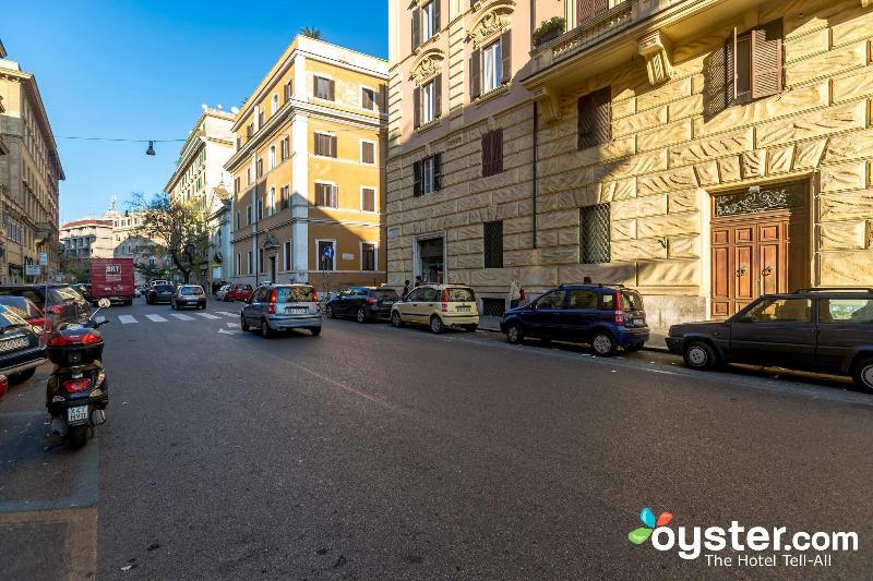 فندق At Your Place