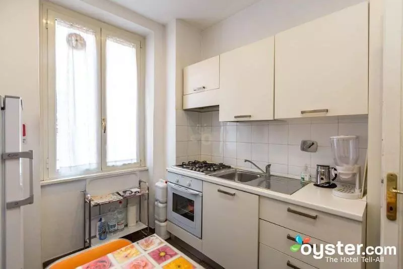 هتل At Your Place