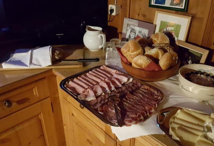 ホテル Bauernhof Untergrafer