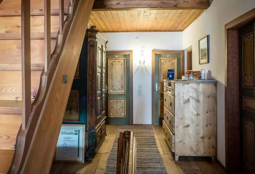 Hotelli Bauernhof Untergrafer