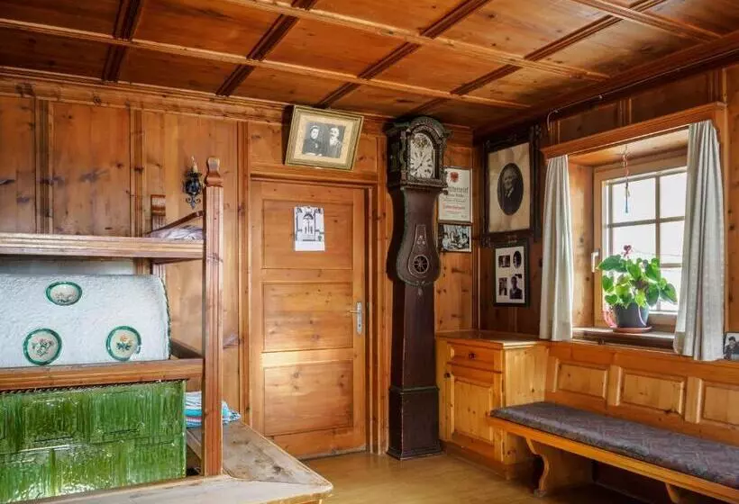 Hotelli Bauernhof Untergrafer
