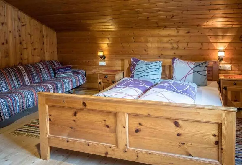 Hotelli Bauernhof Untergrafer