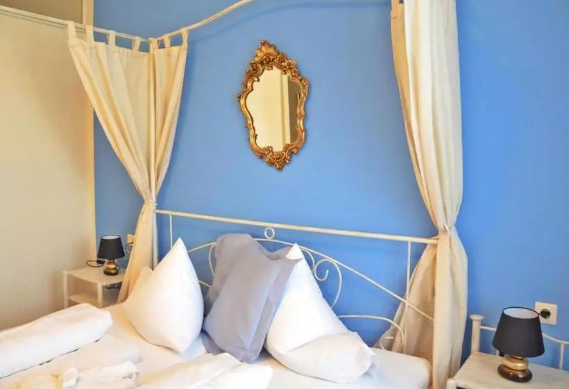 هتل Carinthia Velden