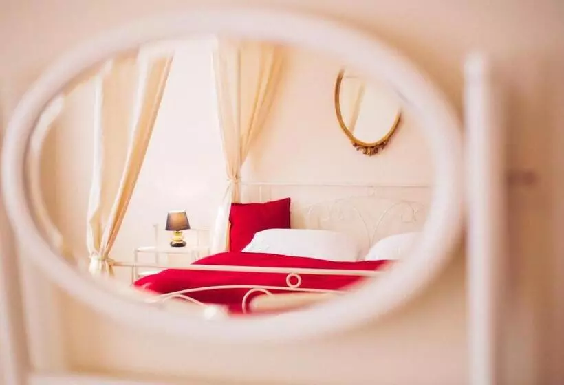 هتل Carinthia Velden