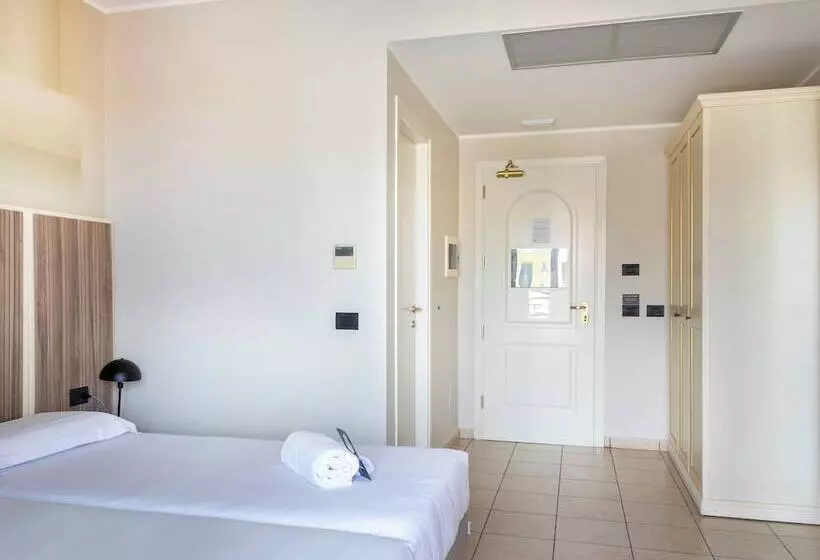 B&b Hotel Pomezia Cortese